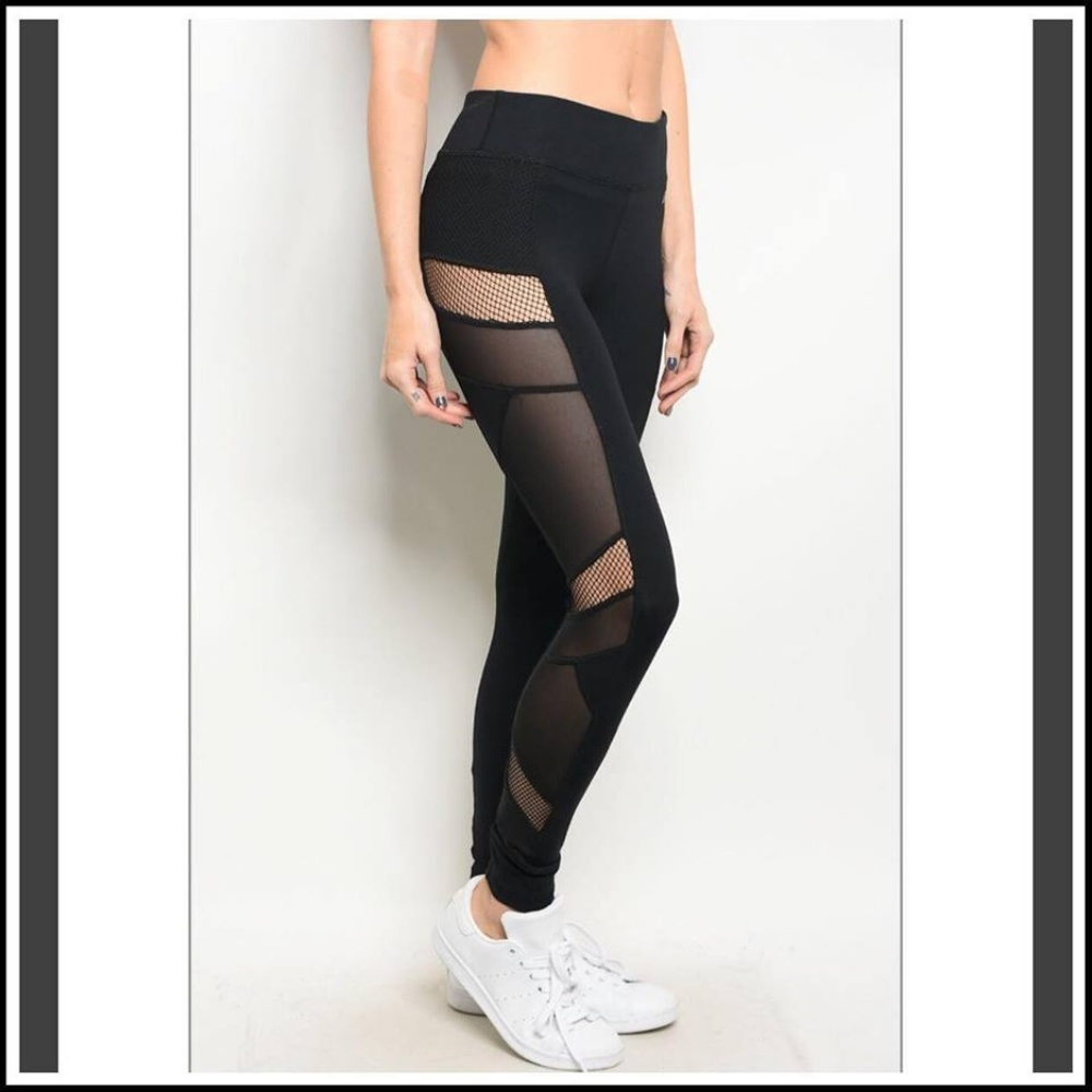 NEW ARRIVAL!! Black Mesh Athletic Leggings - Picture 3 of 5